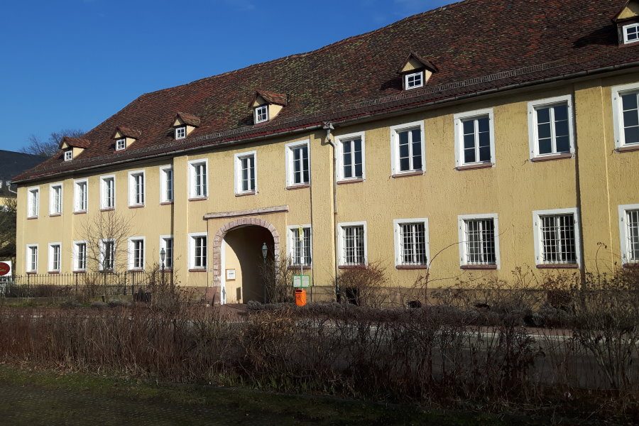 Neubau Garagengebäude am Schloss Bauschlott Architekt Säubert in Gernsbach